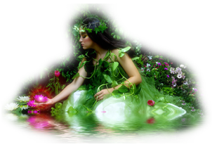 Fée avec reflet dans l'eau